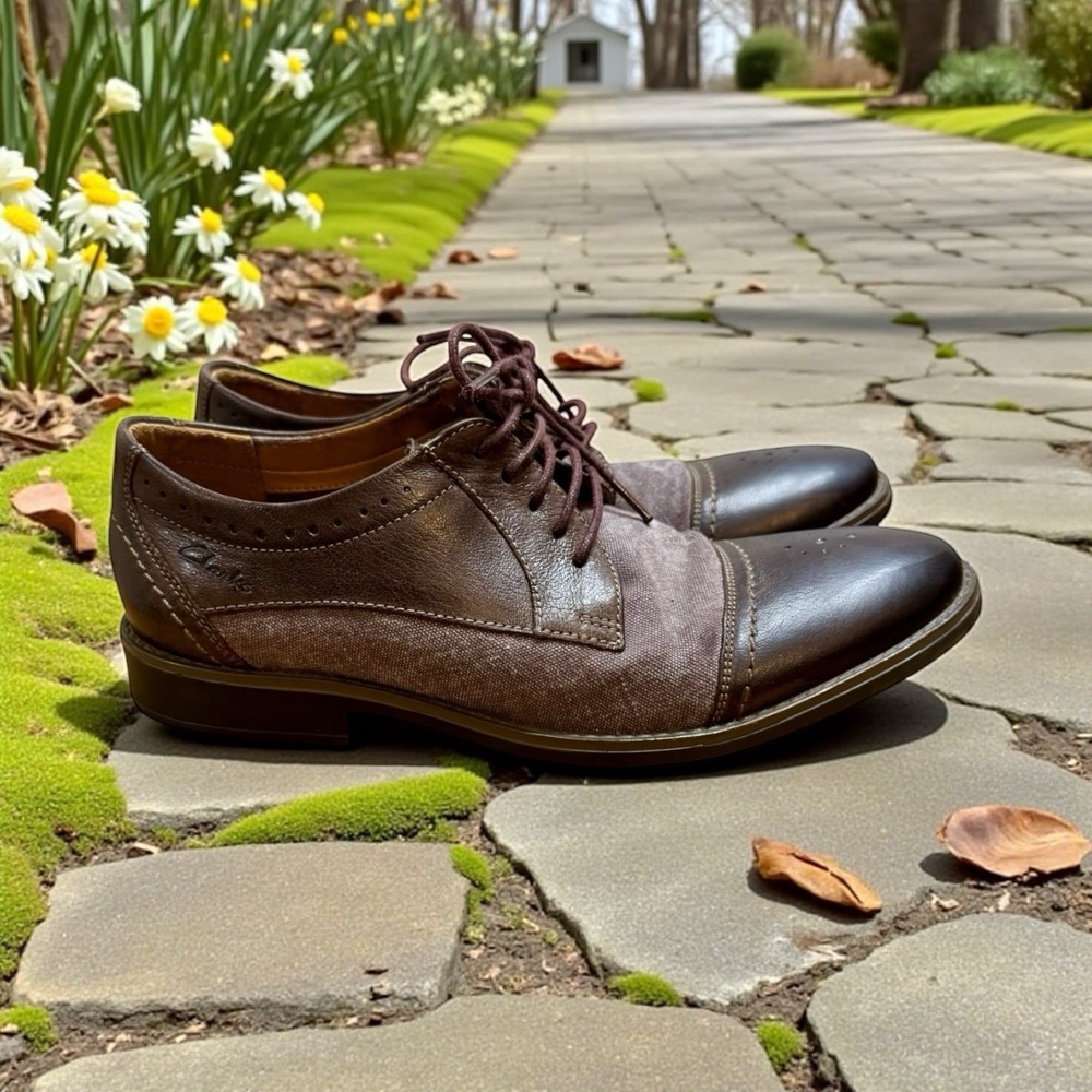 Clarks Collection Men's Size 9.5 Ortholite Brown Leather/Canvas Oxford Shoe - Picture 2 of 8